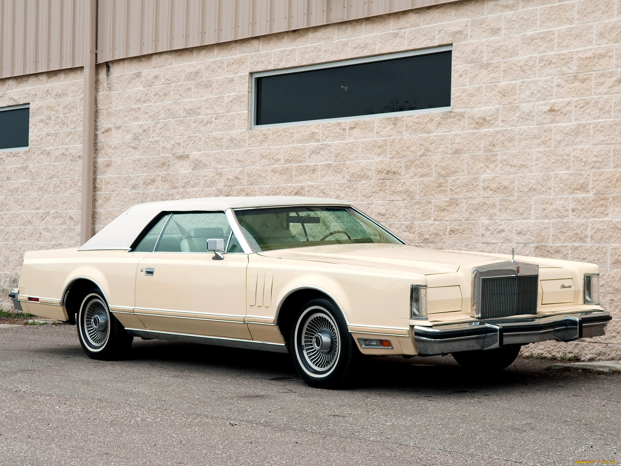 Lincoln mark v. Lincoln Mark 5. 1977 Lincoln Continental Mark v. Lincoln Continental 1977.